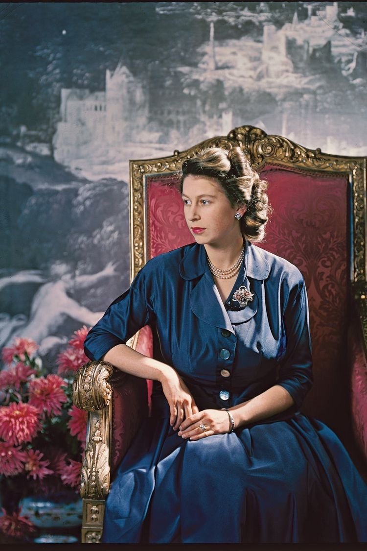 Few interesting photos of Queen Elizabeth II